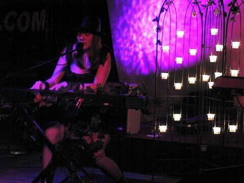 Claire Voyant & Jenifer McLaren show, April 11th, 2002