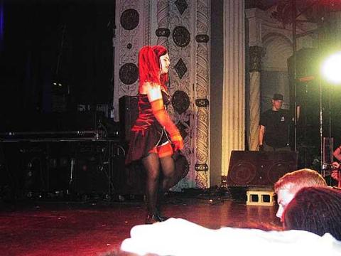 Fashions by [<a href="http://www.houseofvamp.com/" target="vamp">House of Vamp</a>]