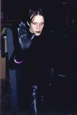Stop! In the name of glove.